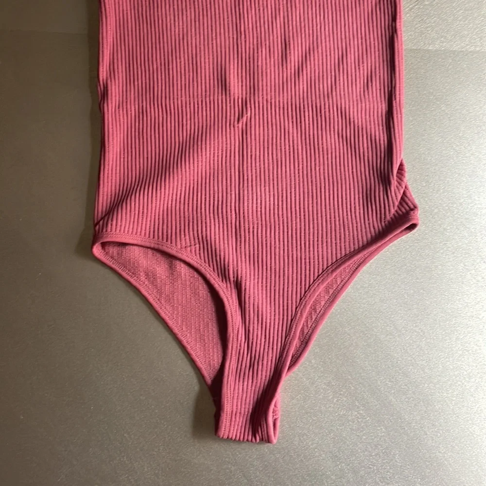 5 for $25 💴Mauve body suit with snaps - Picture 3 of 6